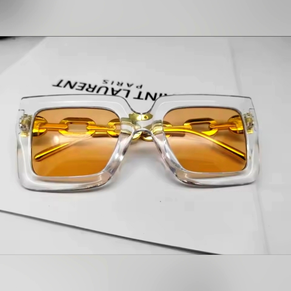 CLEAR SQUARE FRAMED SUNGLASSES WITH TAN TINTED LENSES